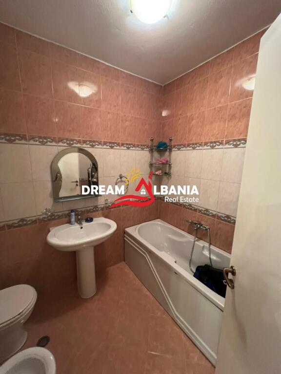 Apartament 2+1+2 Ne Shitje Te Ish Stacioni I Trenit (ID 41212122)