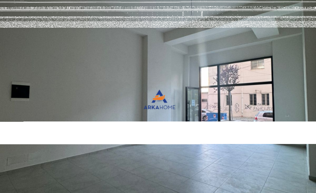 LOCALE IN AFFITTO 54M2 "GOLDEN PARK, AMERIKAN 3" 700 EURO