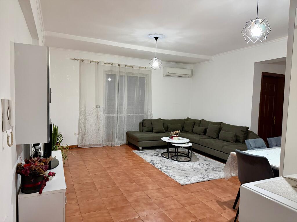 Appartamento 2+1 in vendita, via Dritan Hoxha, Tirana