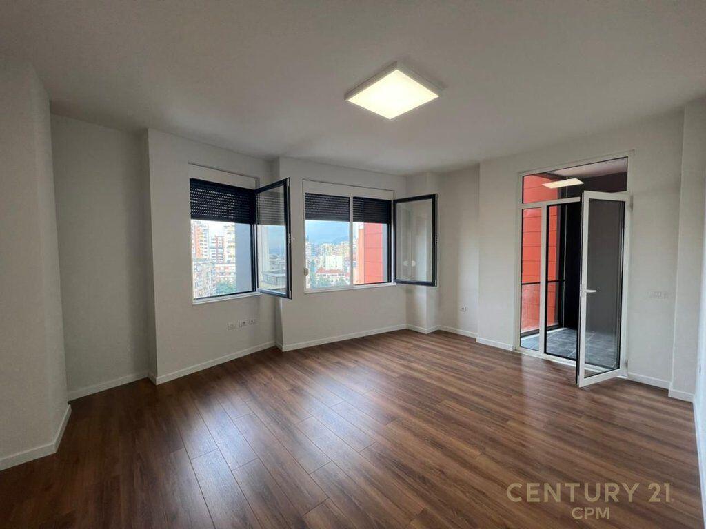 AFFITTIAMO APPARTAMENTO PER UFFICI, IN CENTRO!!! 1.500 € /Mese