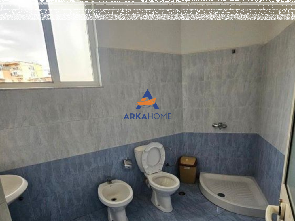 LOCALE UFFICIO IN AFFITTO IN VIA BARDHYL 190M2 "VIA BARDHYL VICINO BOLV" 1100 EURO