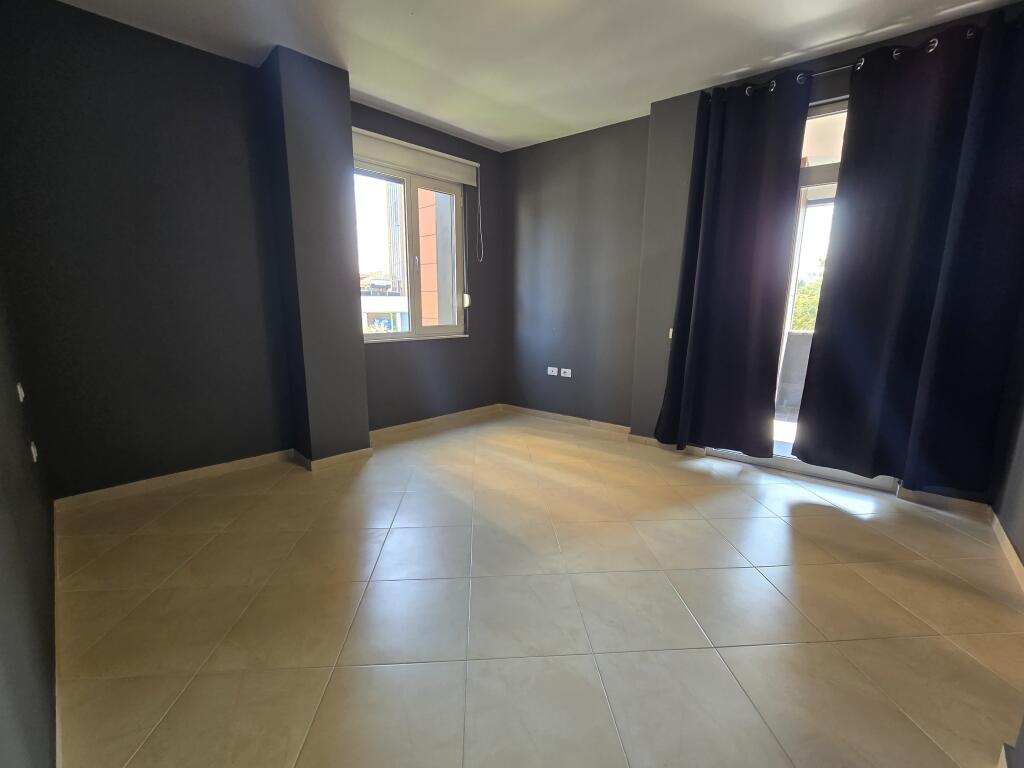 Empty apartment for office at Toptani!