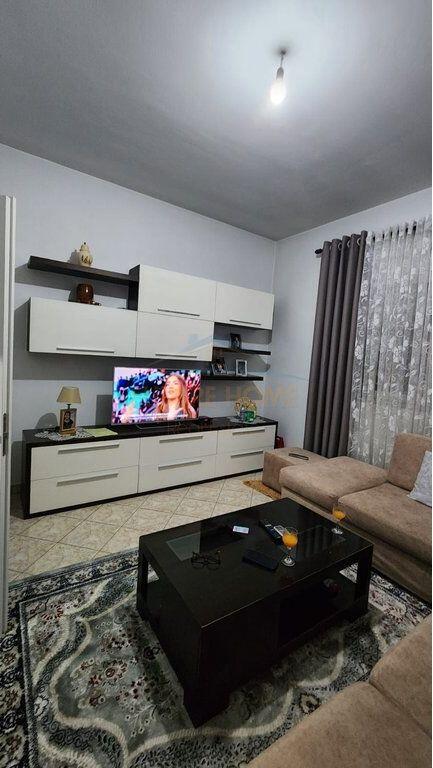 In vendita, Villa su 3 piani, Sauk, Tirana