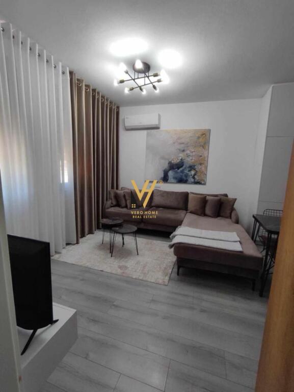 JEPET APARTAMENT 1+1 ME QERA NE YZBERISHT 450 EURO