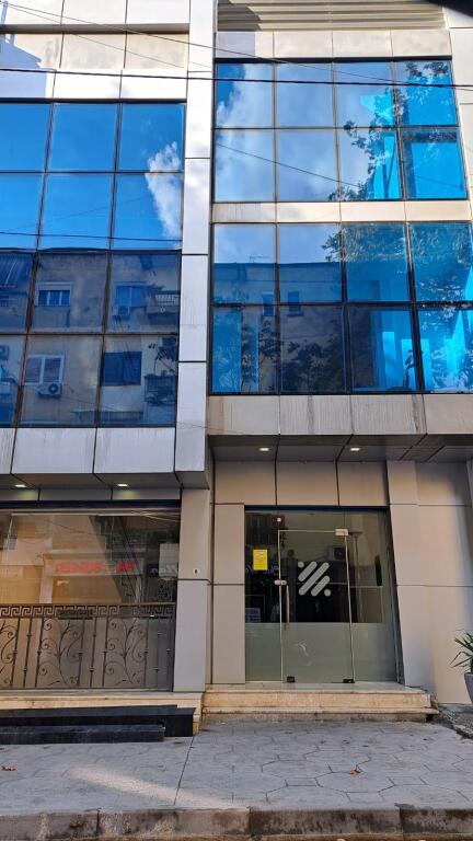 Affitto, Locale Commerciale, Myslym Shyri Tirane