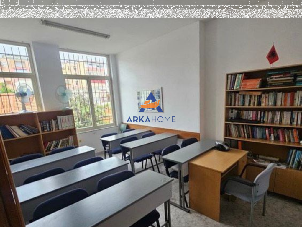 LOCALE UFFICIO IN AFFITTO IN VIA BARDHYL 190M2 "VIA BARDHYL VICINO BOLV" 1100 EURO