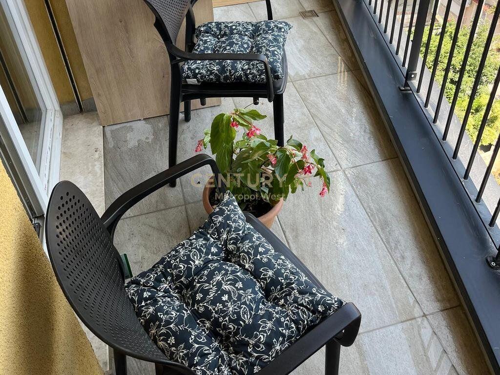Apartament 1+1 me Qira – Ish Tregu Elektrik, Tiranë