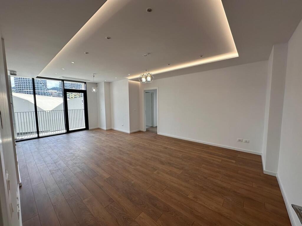Appartamento in affitto 2+1 + posto auto  Via dei kosovari Lake View, Residenza  Piano 2  Prezzo 1400 euro