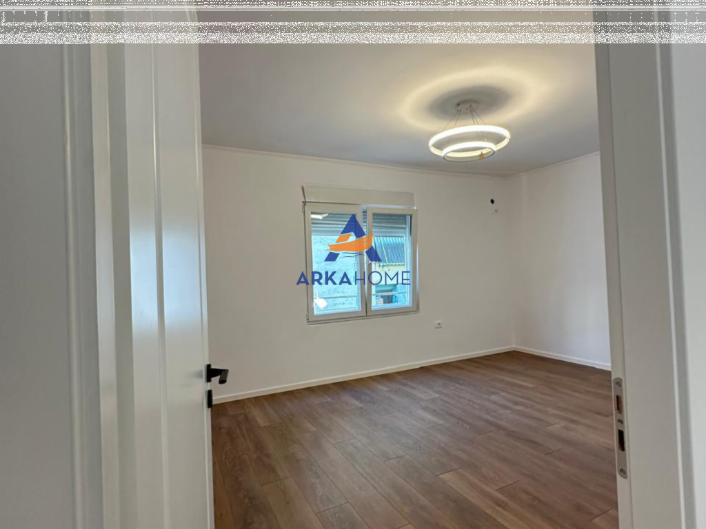 FOR SALE APARTMENT 2+1 "AT KONGRESI I MANASTIRIT STREET" 118,000 EURO