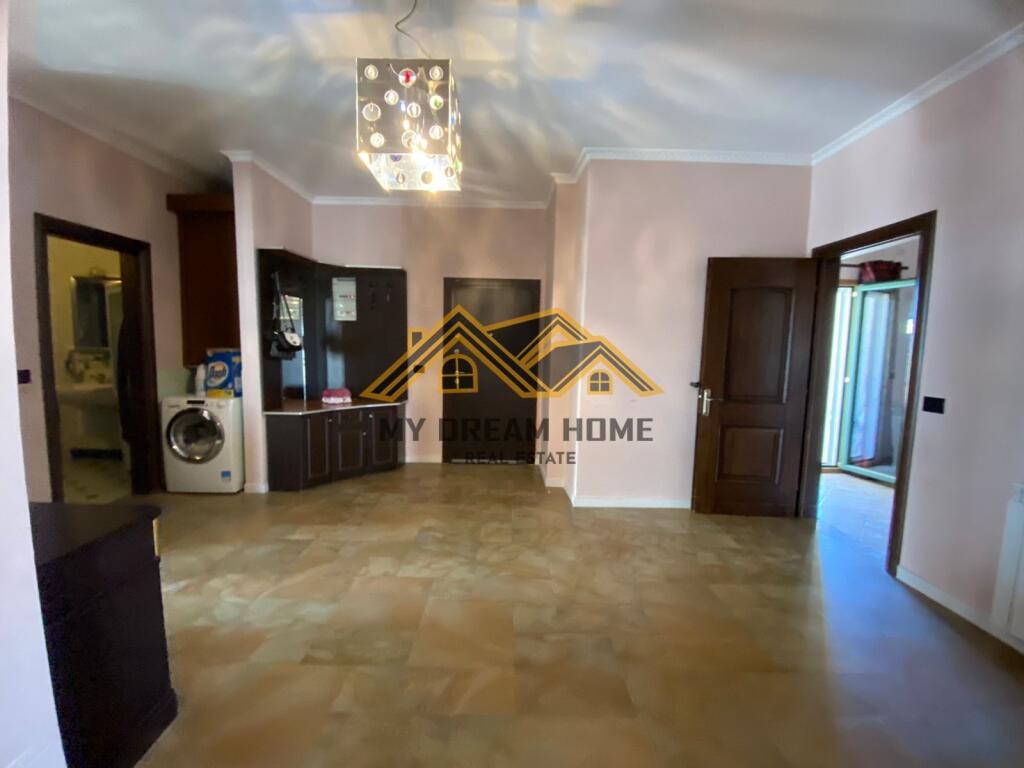 VENDITA DI GARAGE VICINO A KAZAZI A DURRËS!