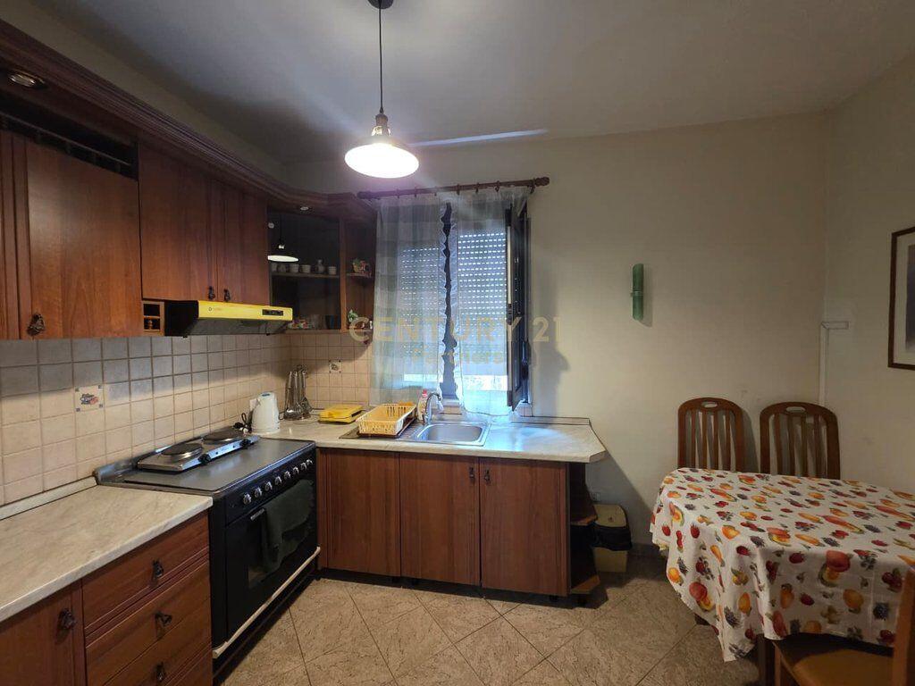 APARTAMENT 2+1+ POST PARKIMI ME QIRA PRANE ''EYE OF TIRANA'', QENDER