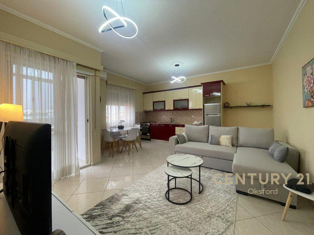 IN AFFITTO, KODRA E DIELLIT APPARTAMENTO 1+1 CON VERANDA 550 € /Mese