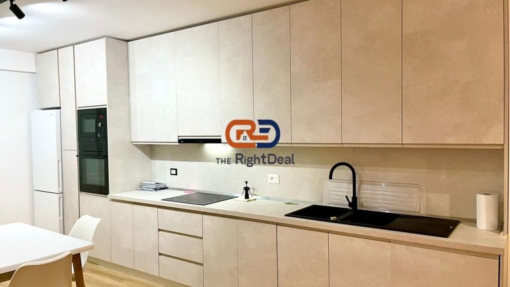 Vicino al Giardino Botanico, Appartamento 2+1+2 Completamente Investito in Vendita !!!