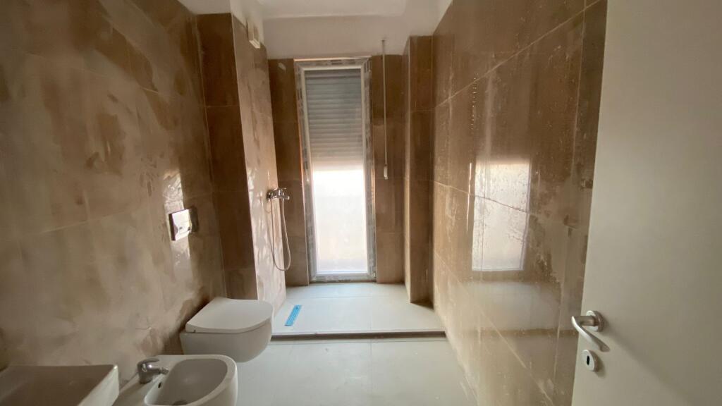 Office for rent at Pazari i Ri!