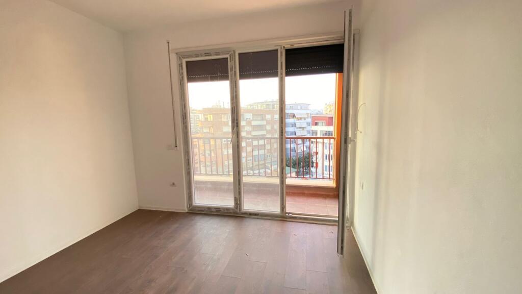 Office for rent at Pazari i Ri!