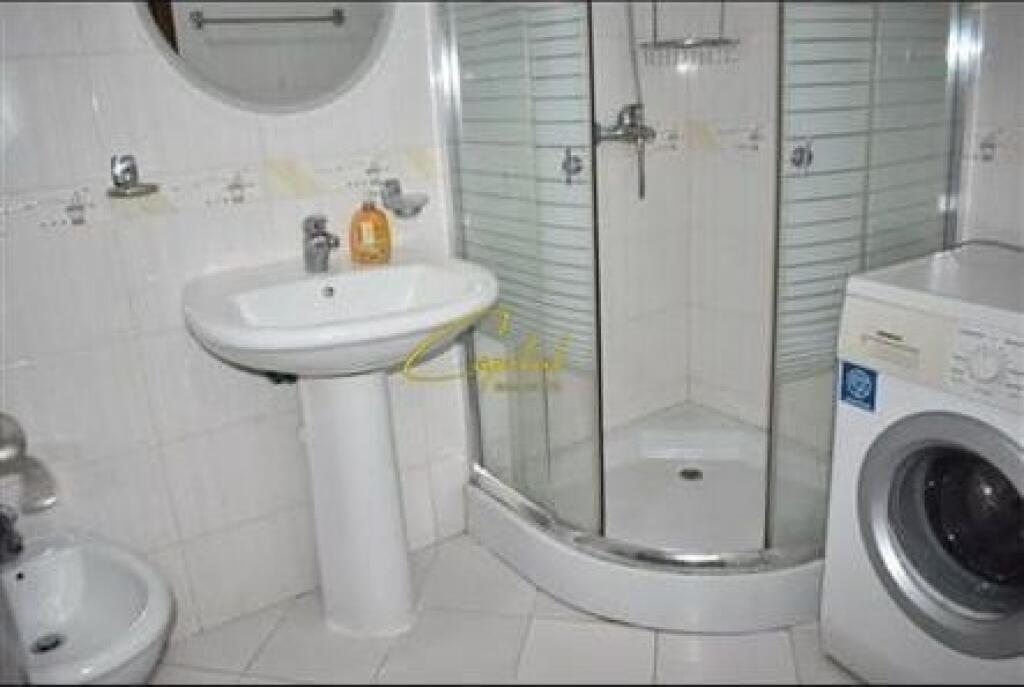 APARTAMENT ME QERA 2+1 PROKURORIA E TIRANES 650 EURO