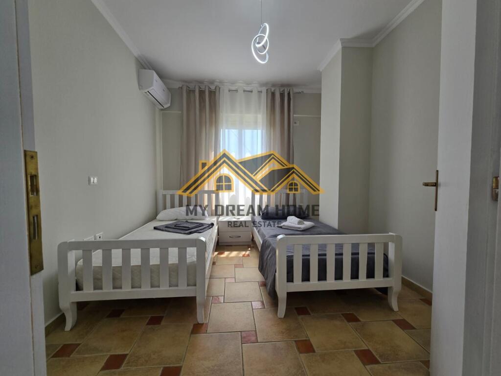 Apartament 2+1+2T Për Shitje në Plazh, Durrës
