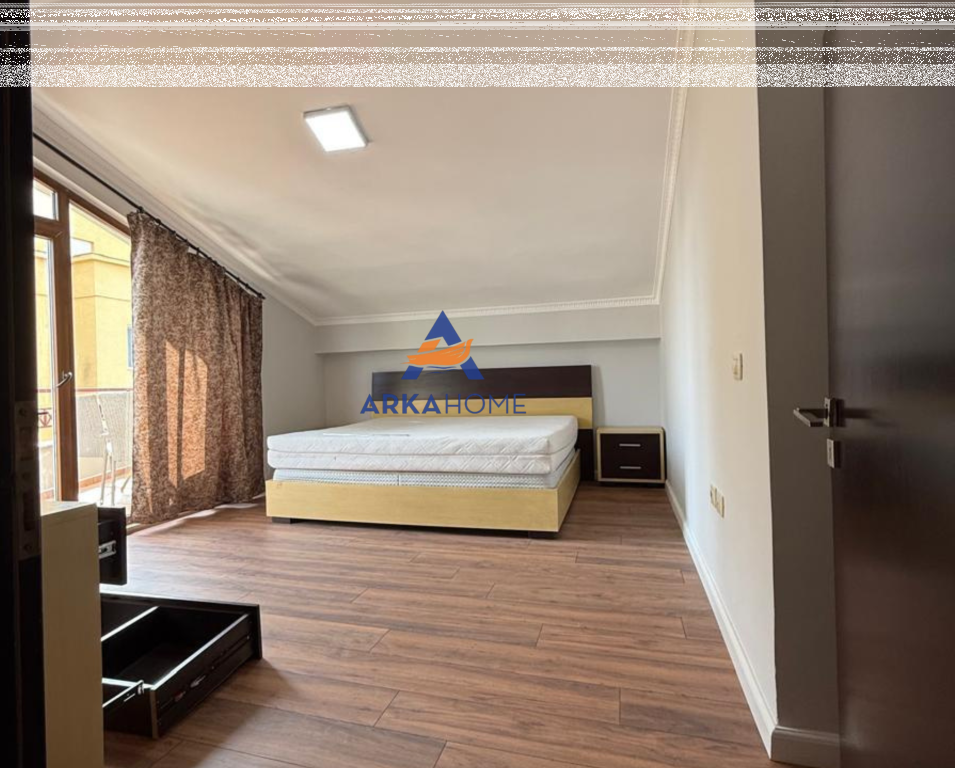 AFFITTASI APPARTAMENTO 2+1 +BALCONE "COMUNE DI PARIGI" 700 EURO