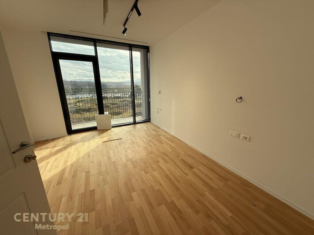 Appartamento con veranda in vendita a Lake View Residence, vicino a Rruga e Kosovareve! 448.000 €