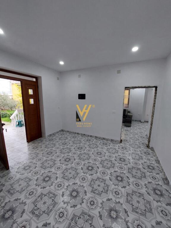CASA PRIVATA IN AFFITTO A ASTIR 40.000 LEKE