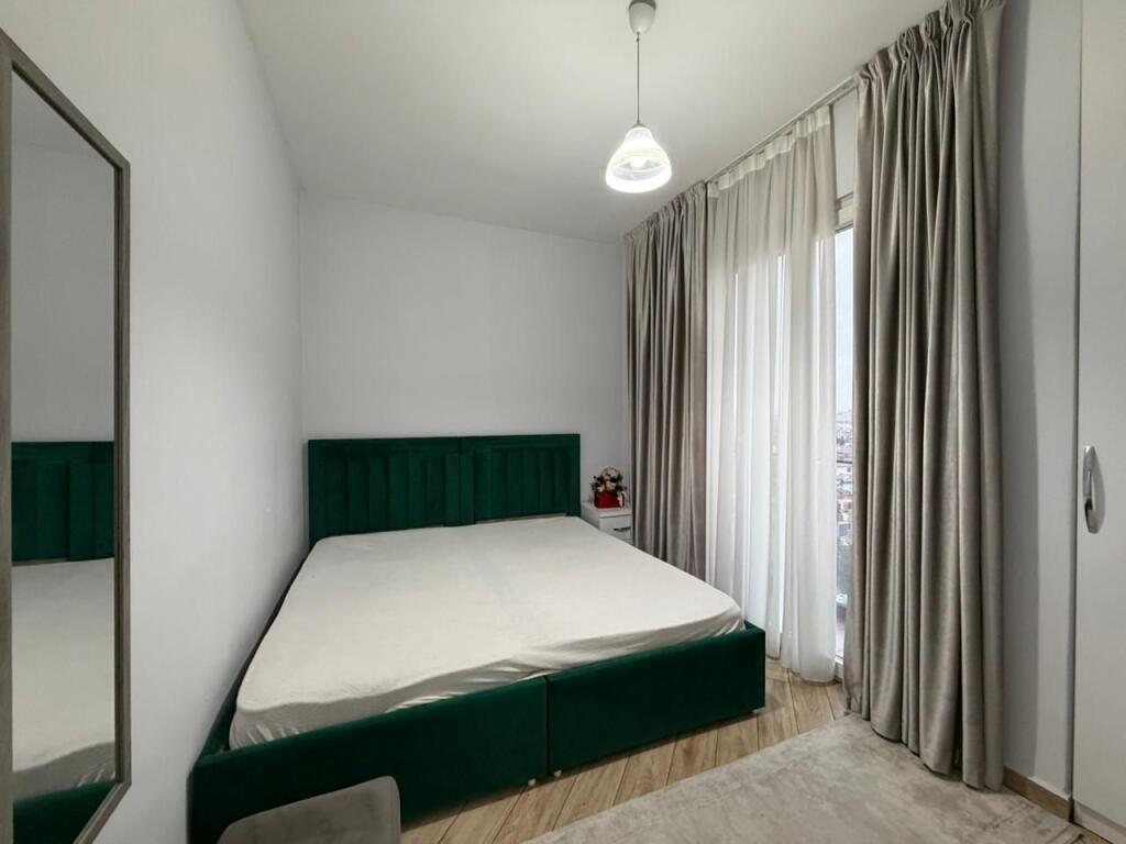 Apartament 1+1 per qira tek Shkolla e Bashkuar.