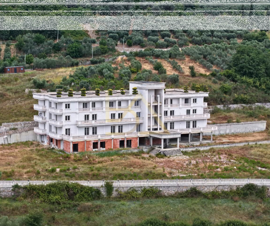 Locale Commerciale in Vendita – Maminas, Durrës