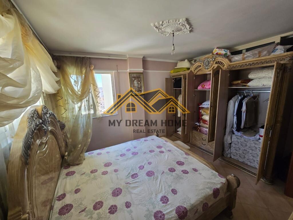 SHITET APARTAMENT 2+1 PRAN POLICIS DURRES!