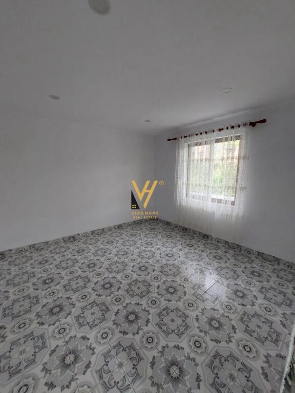 CASA PRIVATA IN AFFITTO A ASTIR 40.000 LEKE