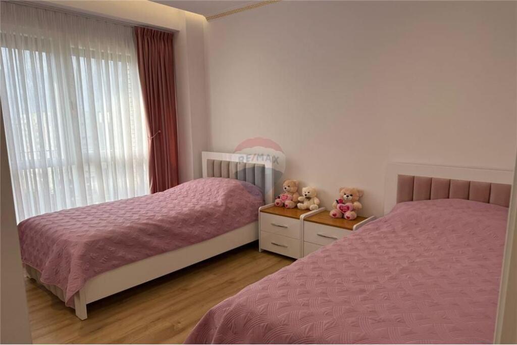 Apartament - Për Qira - Grand Park Rezidencë, Tiranë