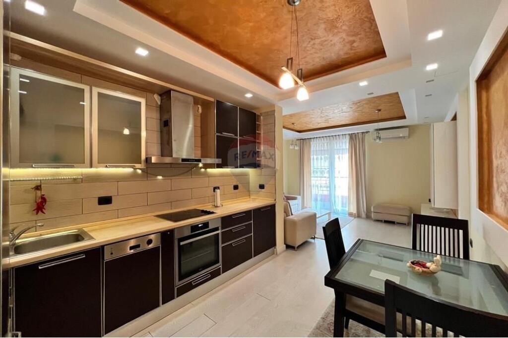 2+1 apartment for rent near the Paris Municipality!