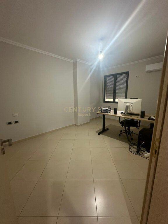 SHESIM APARTAMENT 3+1+2+ POST PARKIMI TE PERFSHIRE TEK STADIUMI DINAMO! 350,000 €