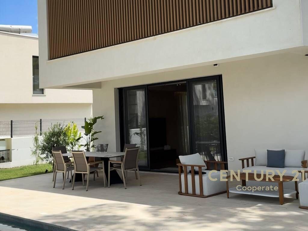 VILLA PREMIUM IN VENDITA CON PISCINA A SAN PIETRO RESORT, GOLFO DI LALZIA