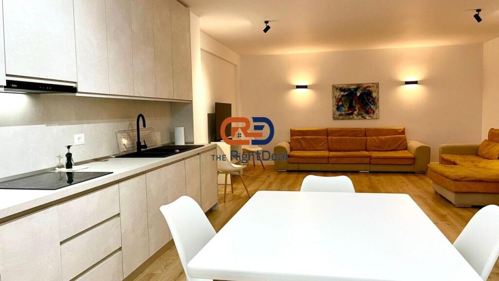 Vicino al Giardino Botanico, Appartamento 2+1+2 Completamente Investito in Vendita !!!