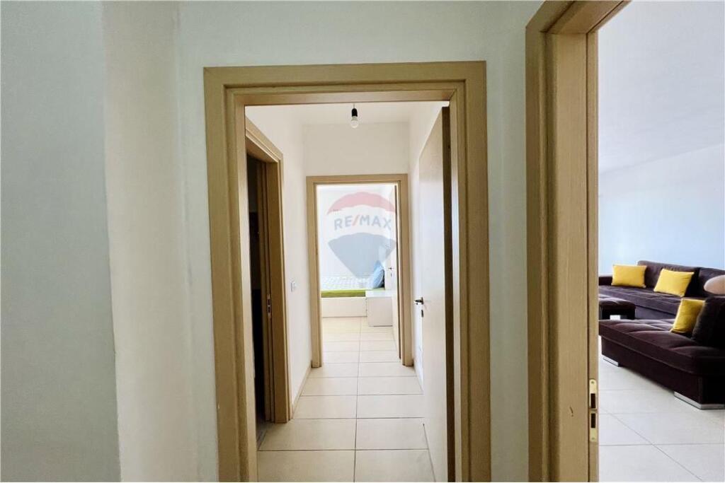 Appartamento 1+1 in affitto vicino alla Rotonda di Kinostudios, Tirana
