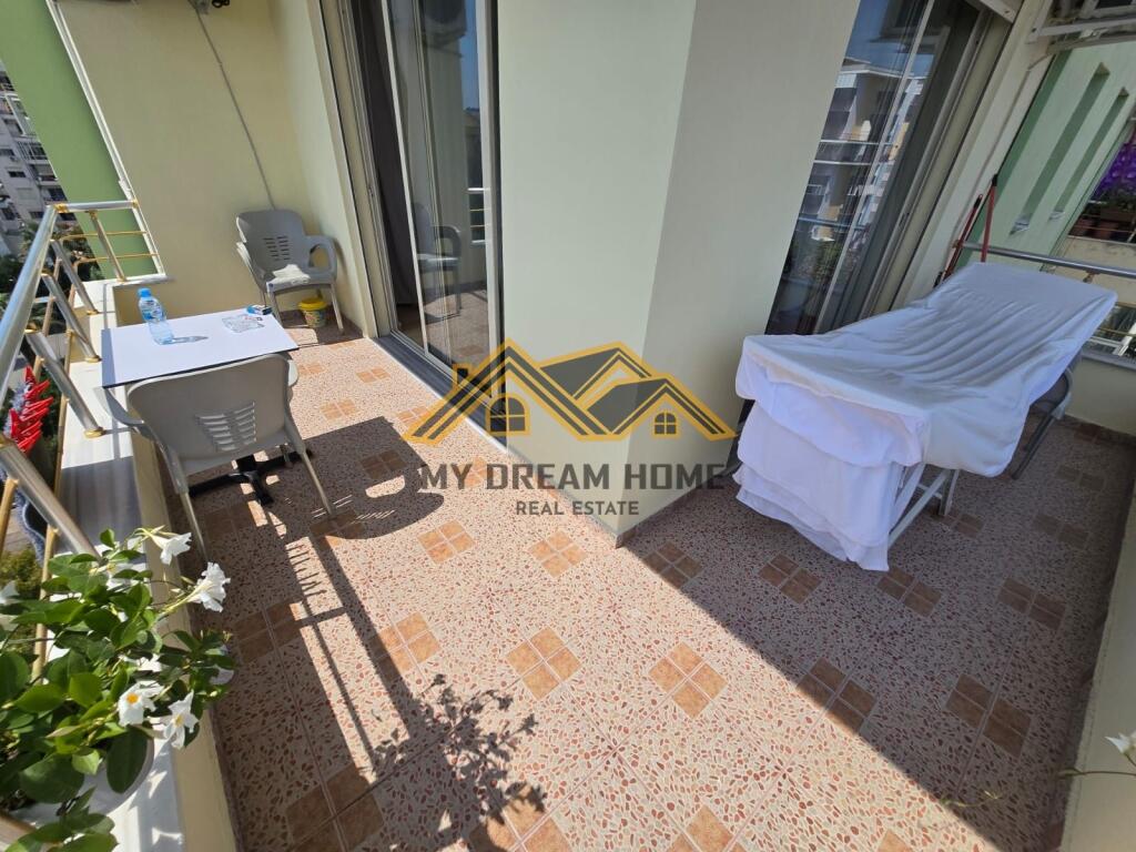 Apartament 2+1+2T Për Shitje në Plazh, Durrës