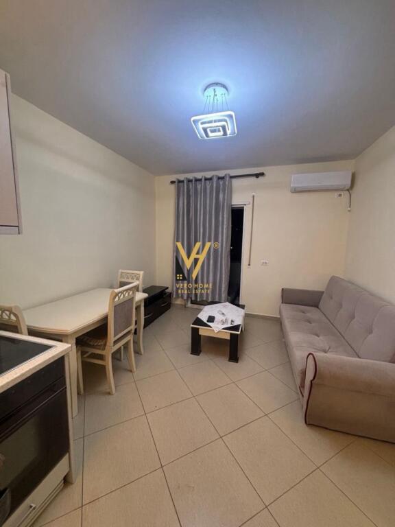 JEPET APARTAMENT 1+1 ME QERA TE RRUGA E DIBRES 480 EURO
