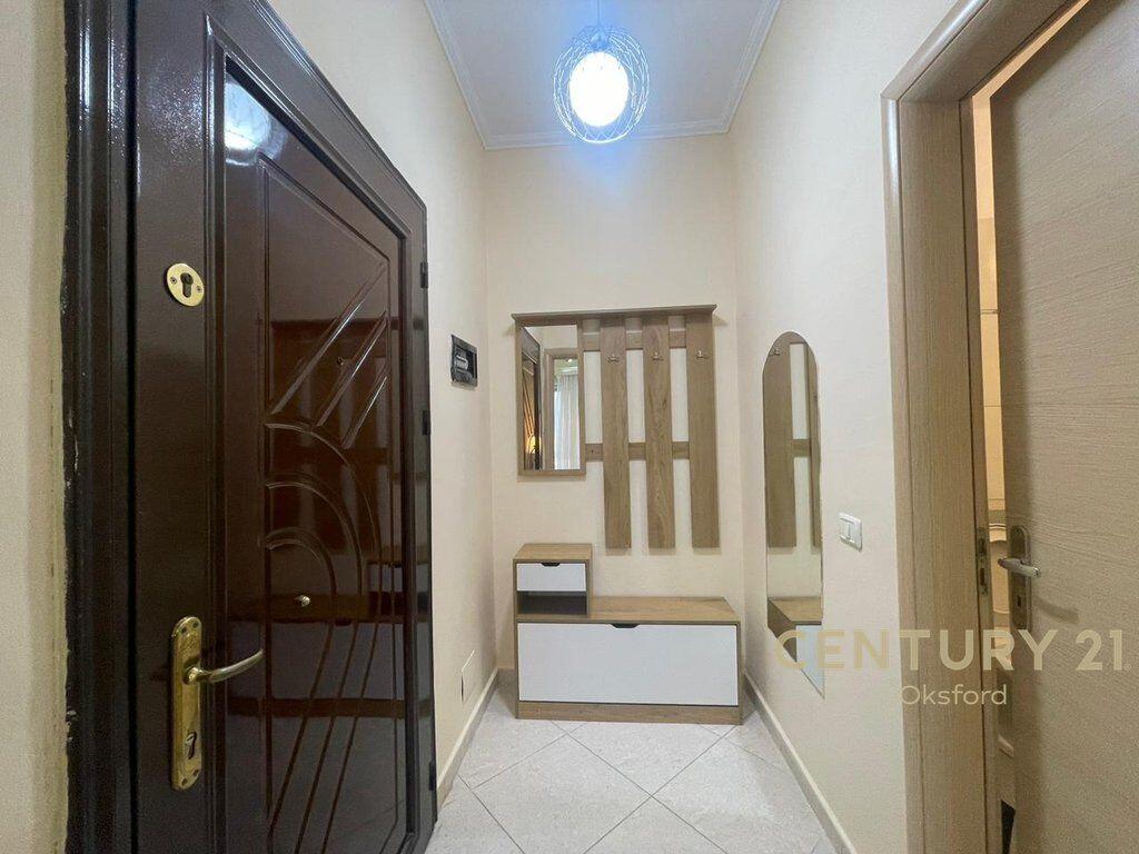 IN AFFITTO, KODRA E DIELLIT APPARTAMENTO 1+1 CON VERANDA 550 € /Mese