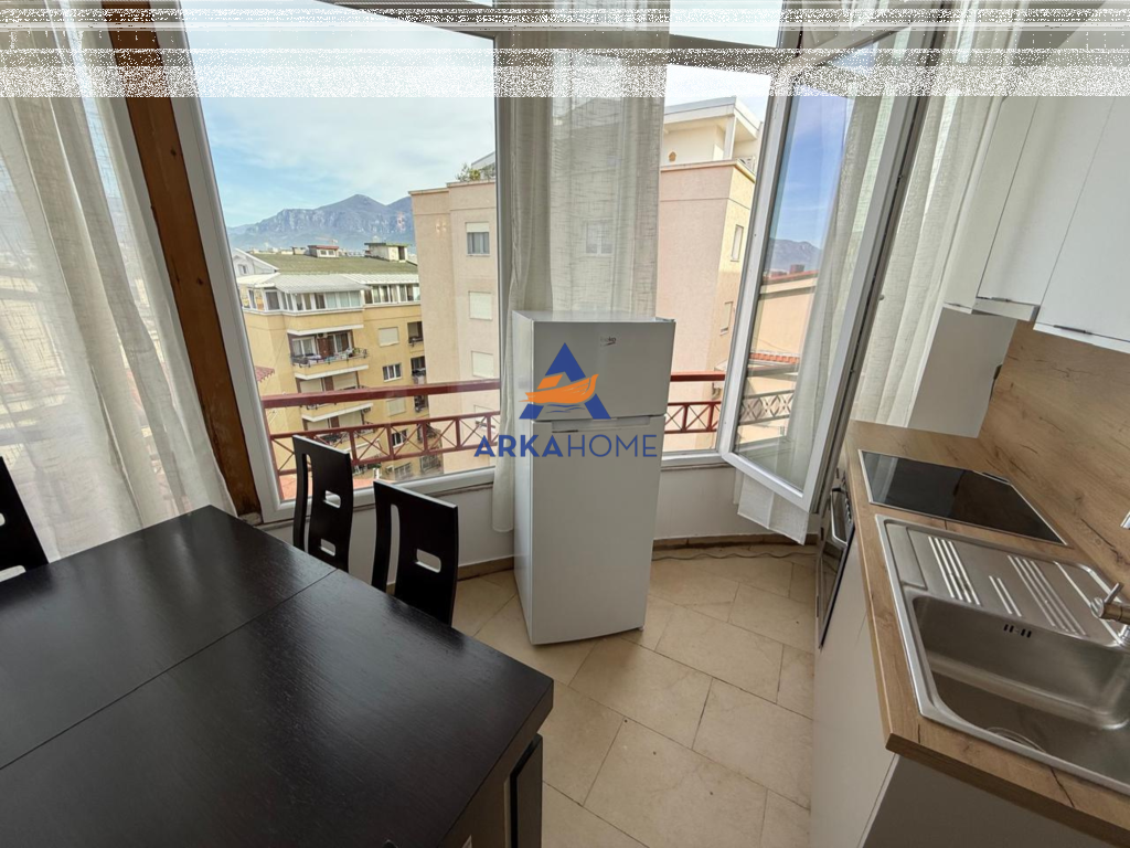 AFFITTASI APPARTAMENTO 2+1 +BALCONE "COMUNE DI PARIGI" 700 EURO