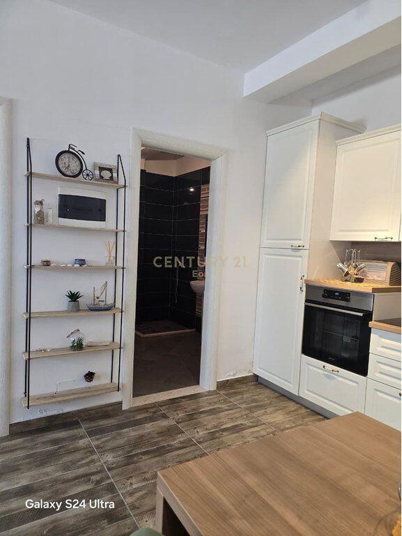Vendesi in vendita 1+1 con cortile nella Baia di Lalzi! 160.000 €