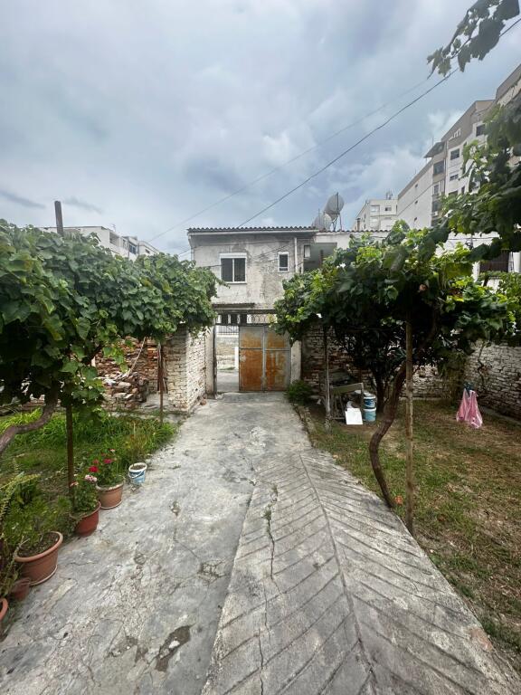 🏡 PRIVATE HOUSE FOR SALE – NEAR THE POLICE, DURRËS