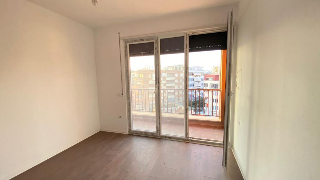 Office for rent at Pazari i Ri!