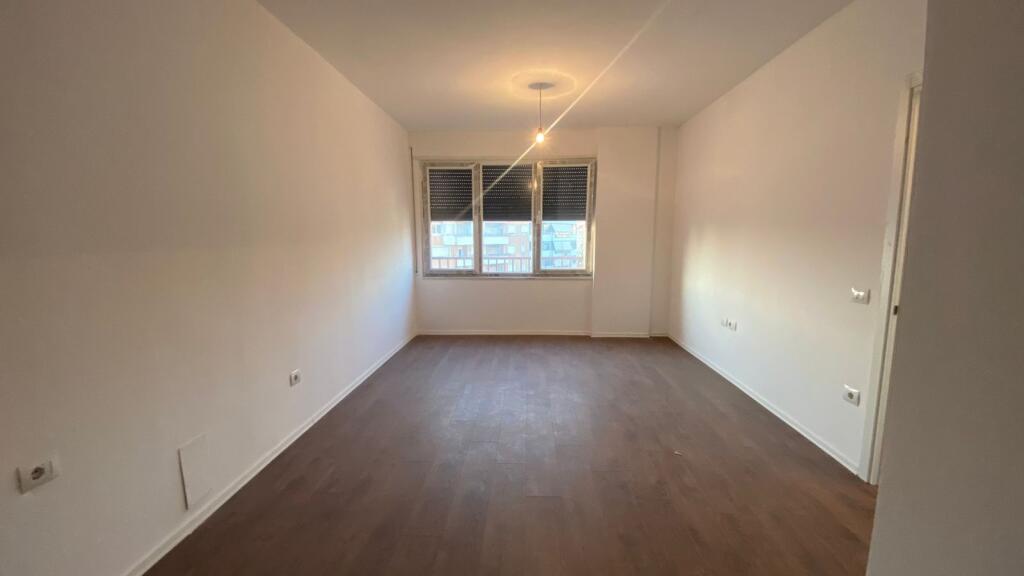 Office for rent at Pazari i Ri!