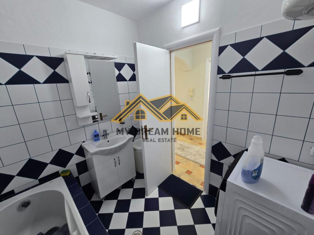 Apartament 2+1+2T Për Shitje në Plazh, Durrës