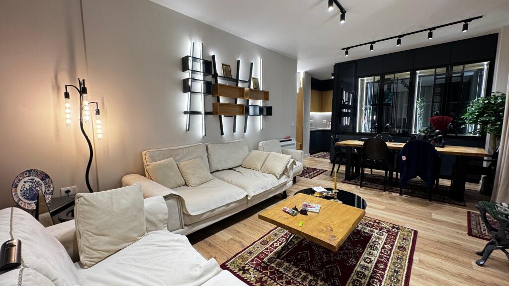 Luxury apartment for rent at Kodra e Diellit!