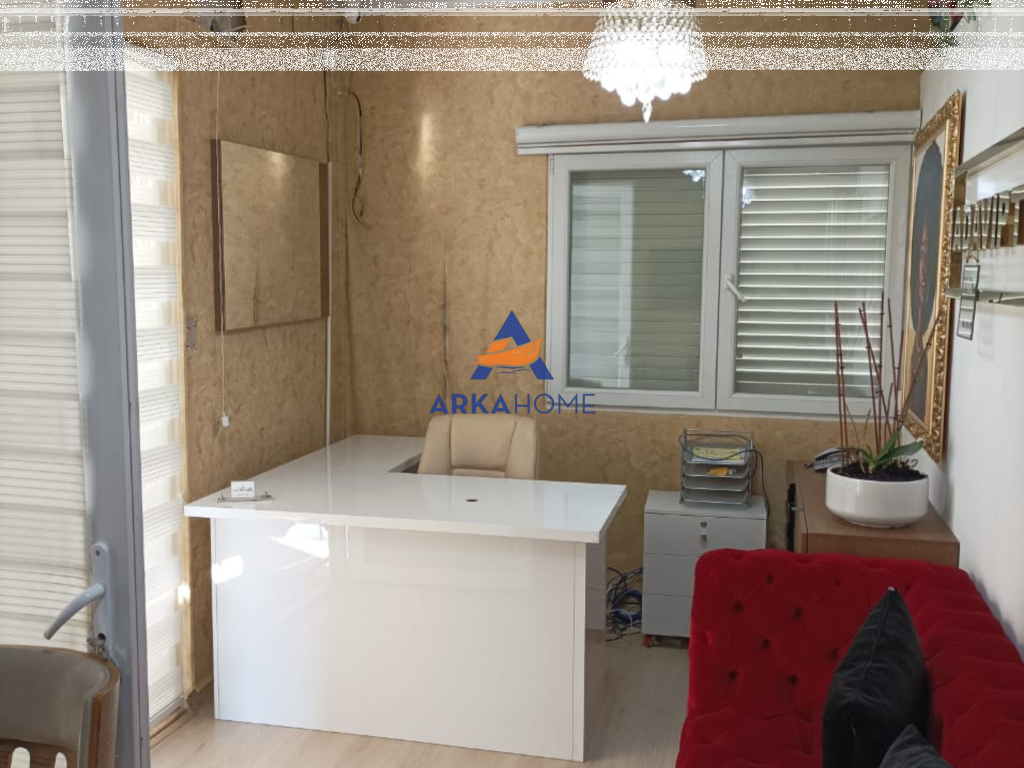 UFFICIO IN AFFITTO "PIAZZA WILLSON" 1500 EURO.