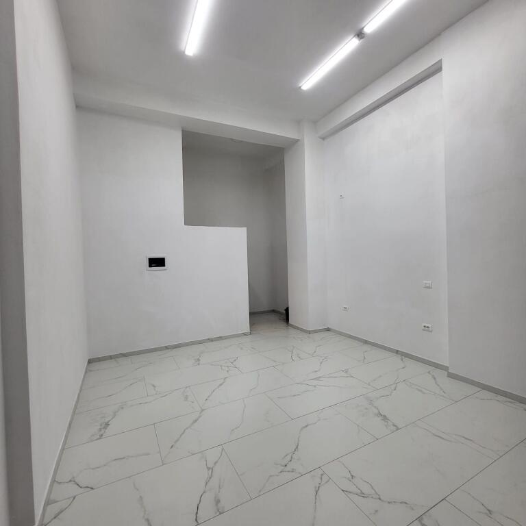 AMBIENT BIZNESI PER QERA PRANE VASIL SHANTOS