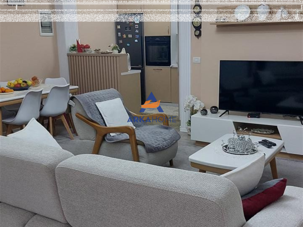 FOR SALE APARTMENT +SHOP 2+1+BALCONY "FRESKU RESTAURANT" 225,000 EURO