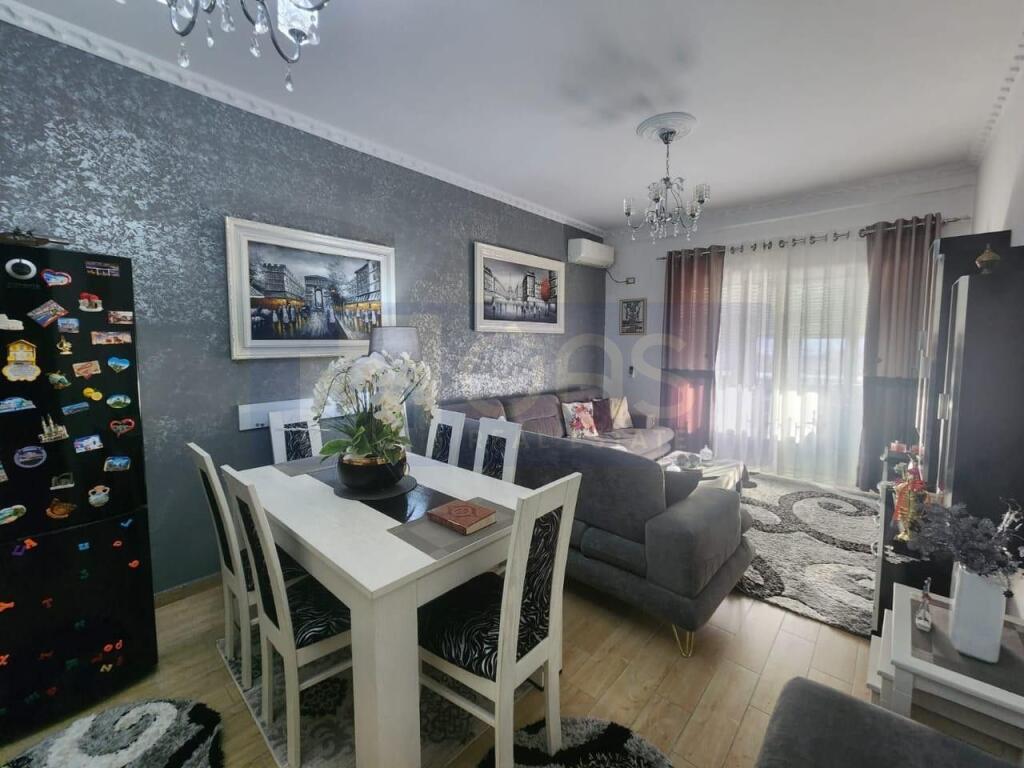 Apartment for rent 2+1+2 in Fresk