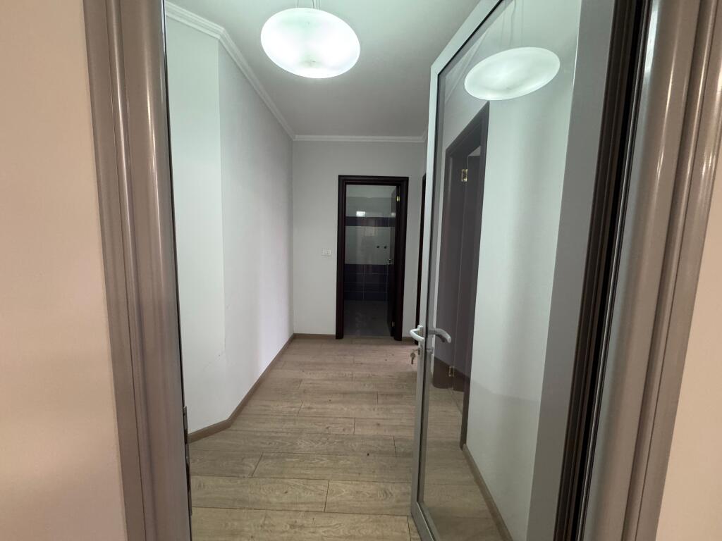 Apartament 2+1 tek 21 Dhjetori!
