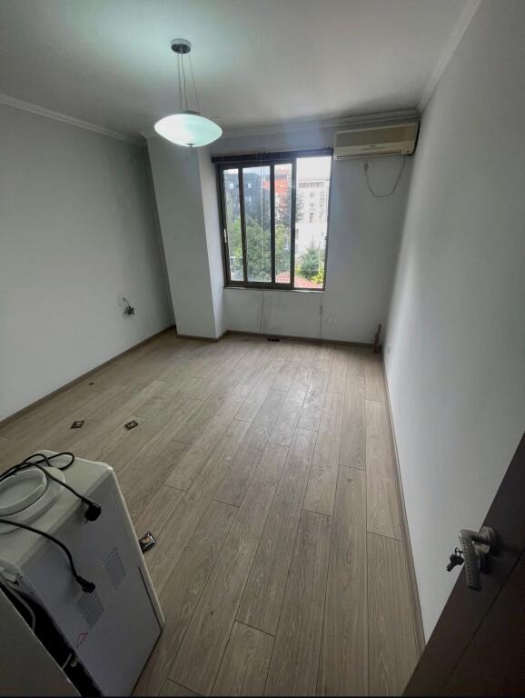 📣 FOR SALE Apartment 2+1 With Balcony 📍 21-Dhjetori, Near Hotel "Mondial" ✨